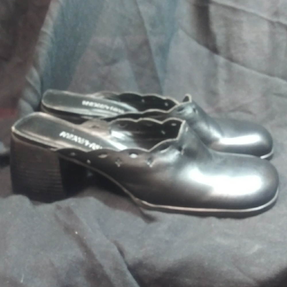 Kenneth Cole Mules